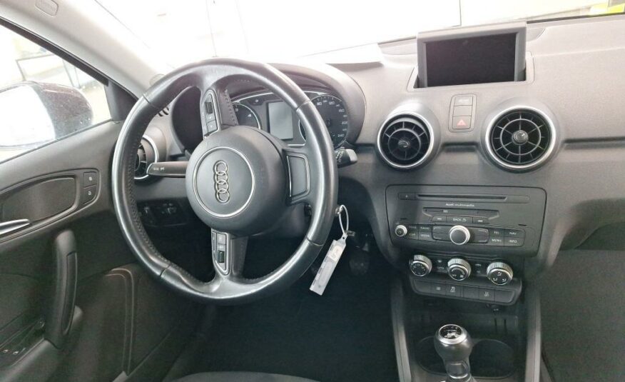 AUDI A1 1.6 TDI 105 Attraction