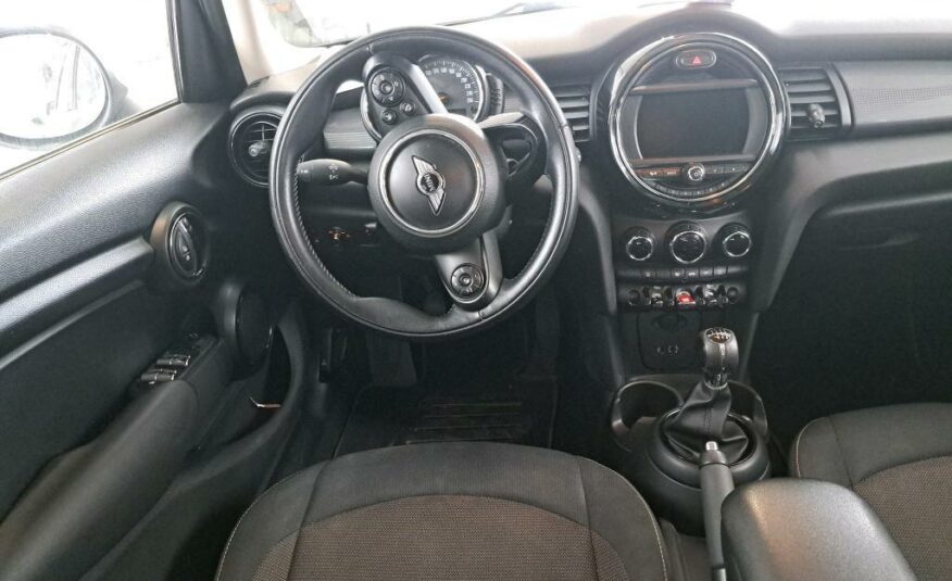 MINI HATCH 5 PORTES Cooper D 116 ch