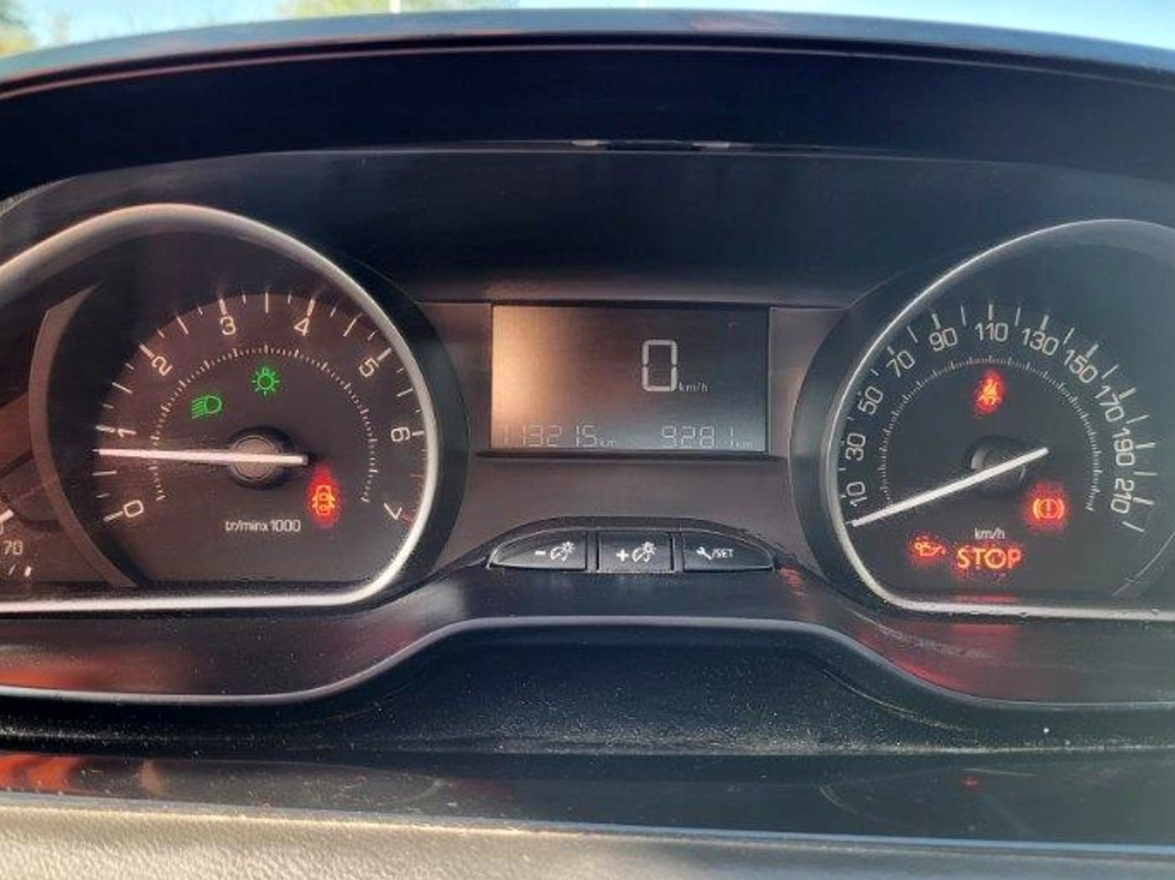 PEUGEOT 208 1.2 PureTech 82ch BVM5 Active