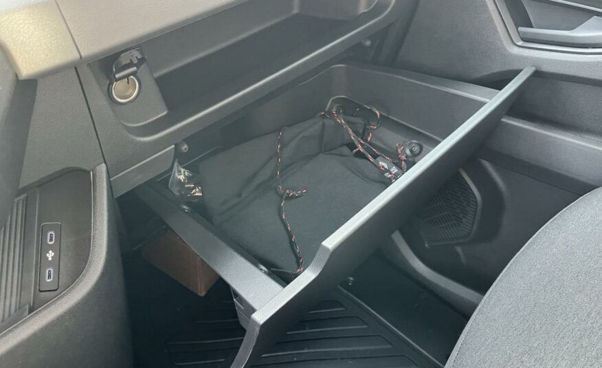 RENAULT MASTER CHASSIS CABINE Master (Nouveau) 3t5 L2H2 Blue dCi 150 Red Edition BVM 3pl + Attelage + Portes270 + Radar Av/Ar + Ca