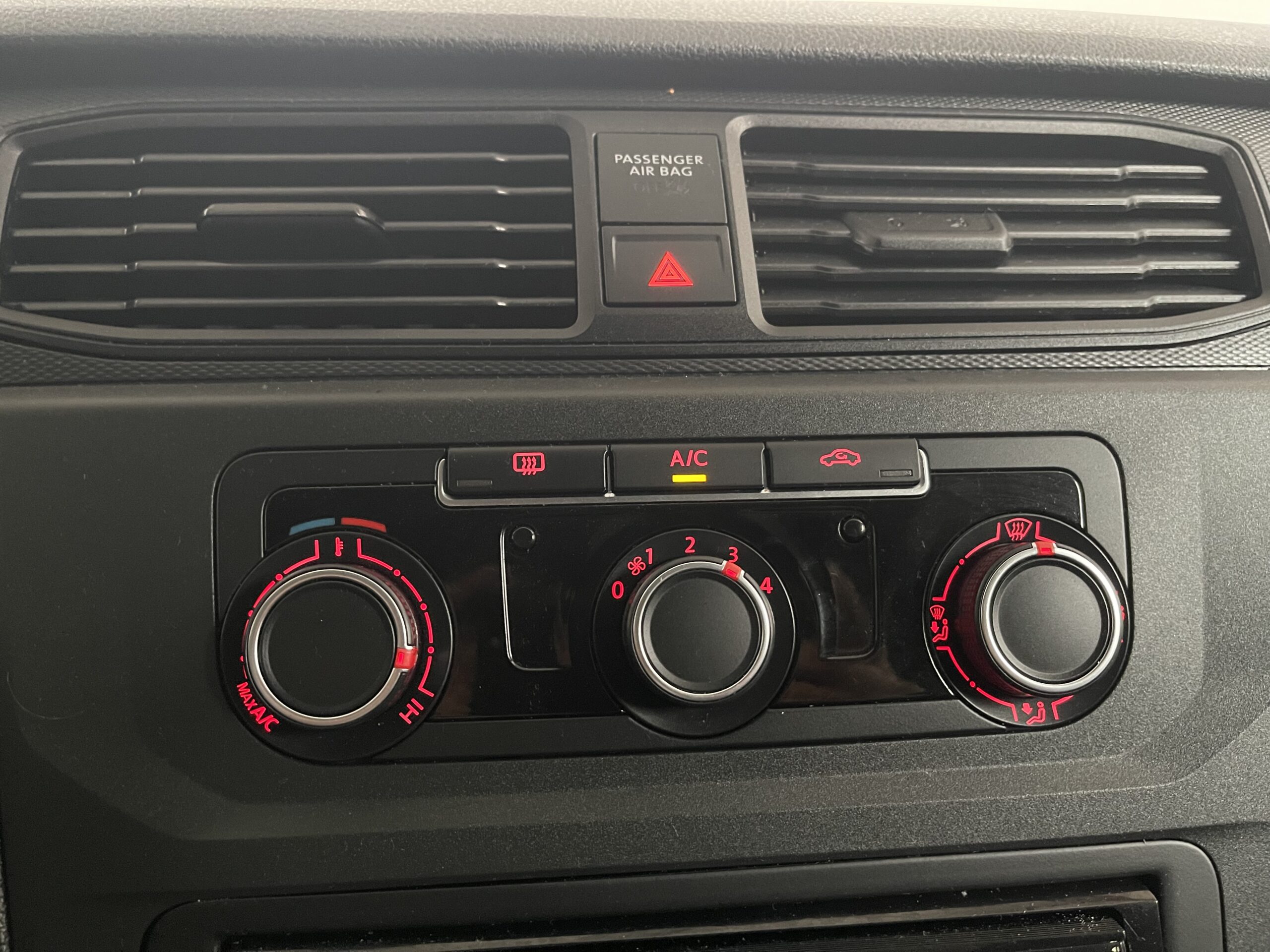 VOLKSWAGEN CADDY VAN MAXI 2.0 TDI 102 BVM5 BUSINESS LINE