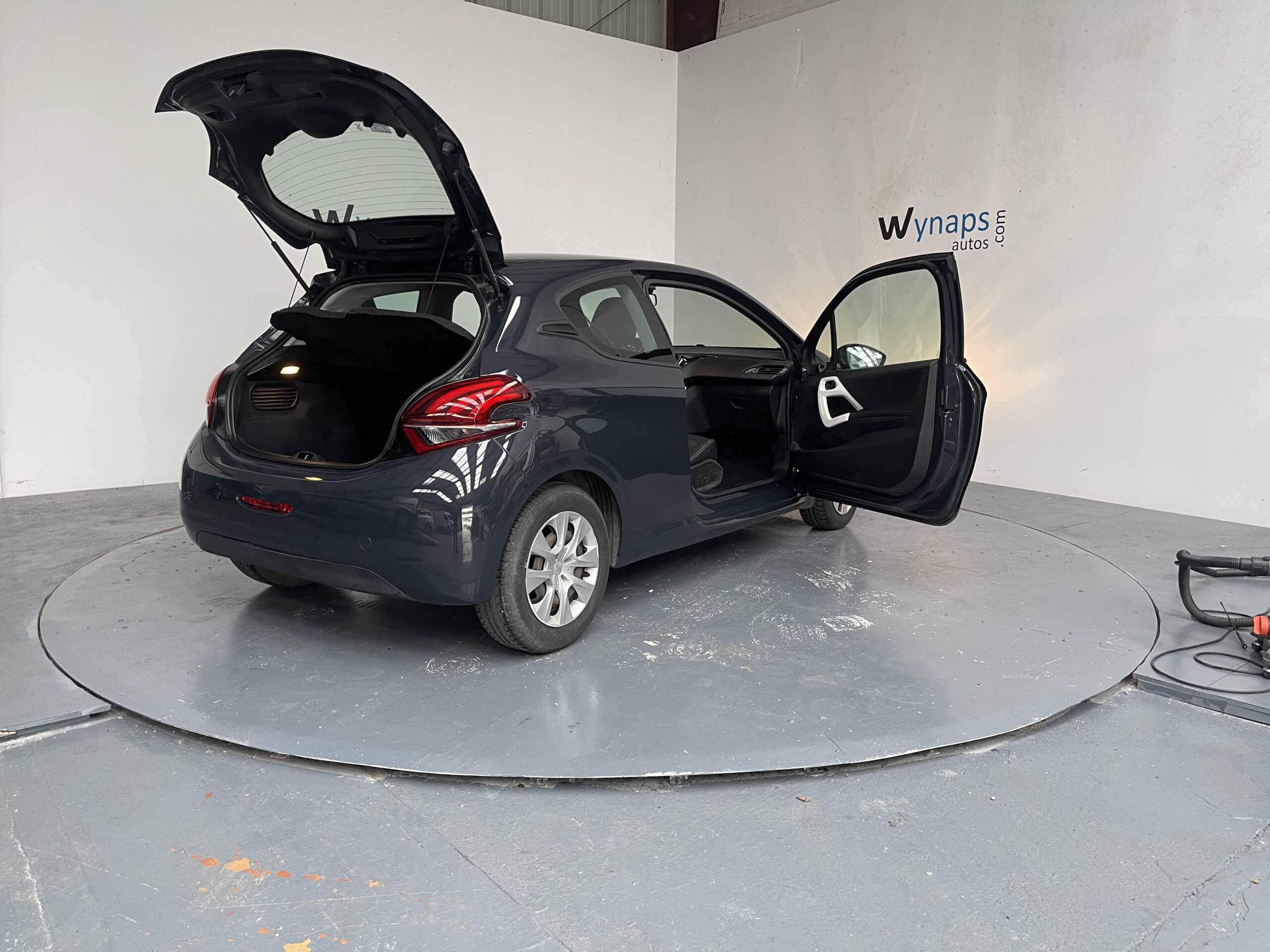 PEUGEOT 208 1.2 PureTech 68ch BVM5 Like