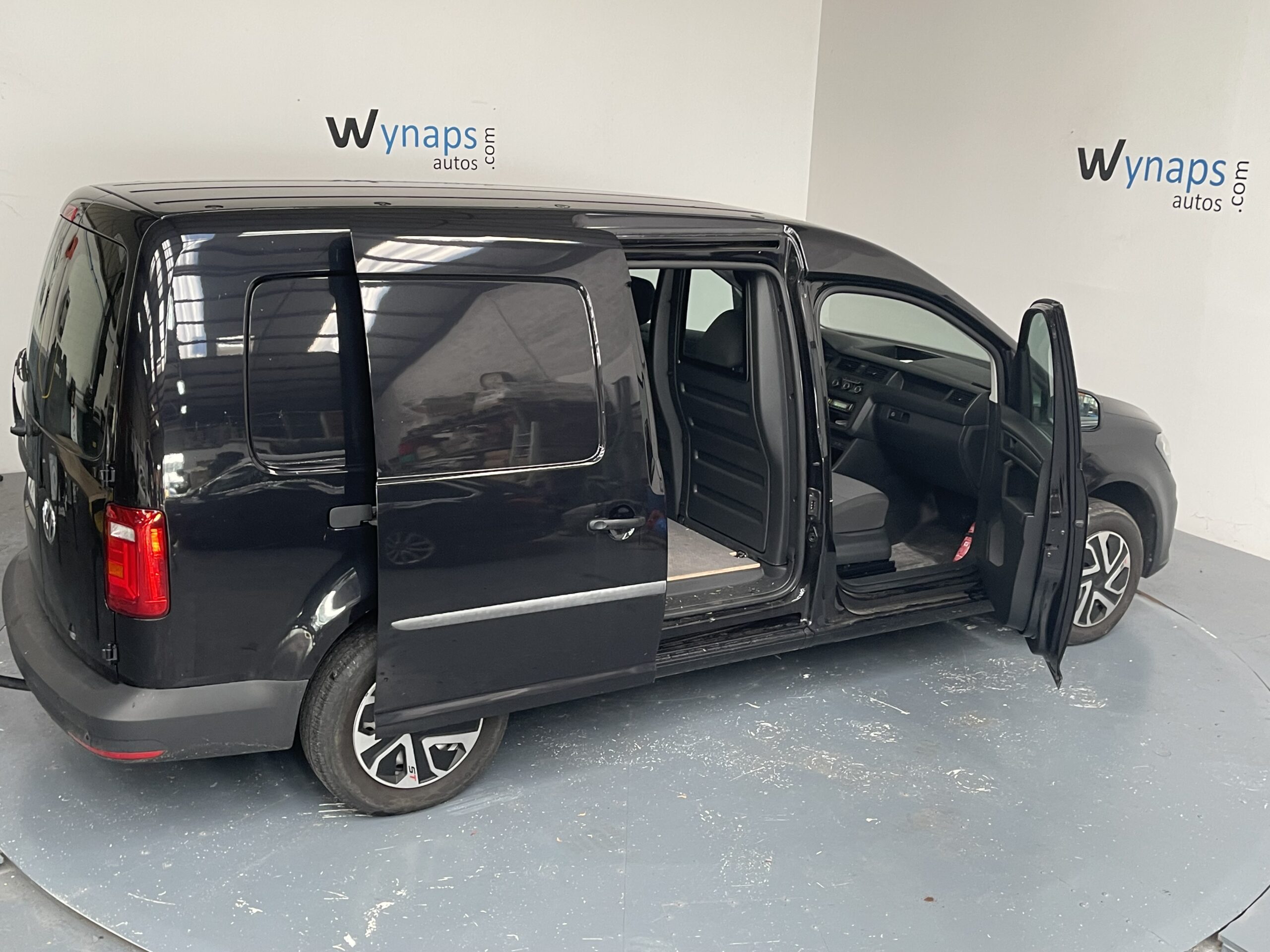 VOLKSWAGEN CADDY VAN MAXI 2.0 TDI 102 BVM5 BUSINESS LINE