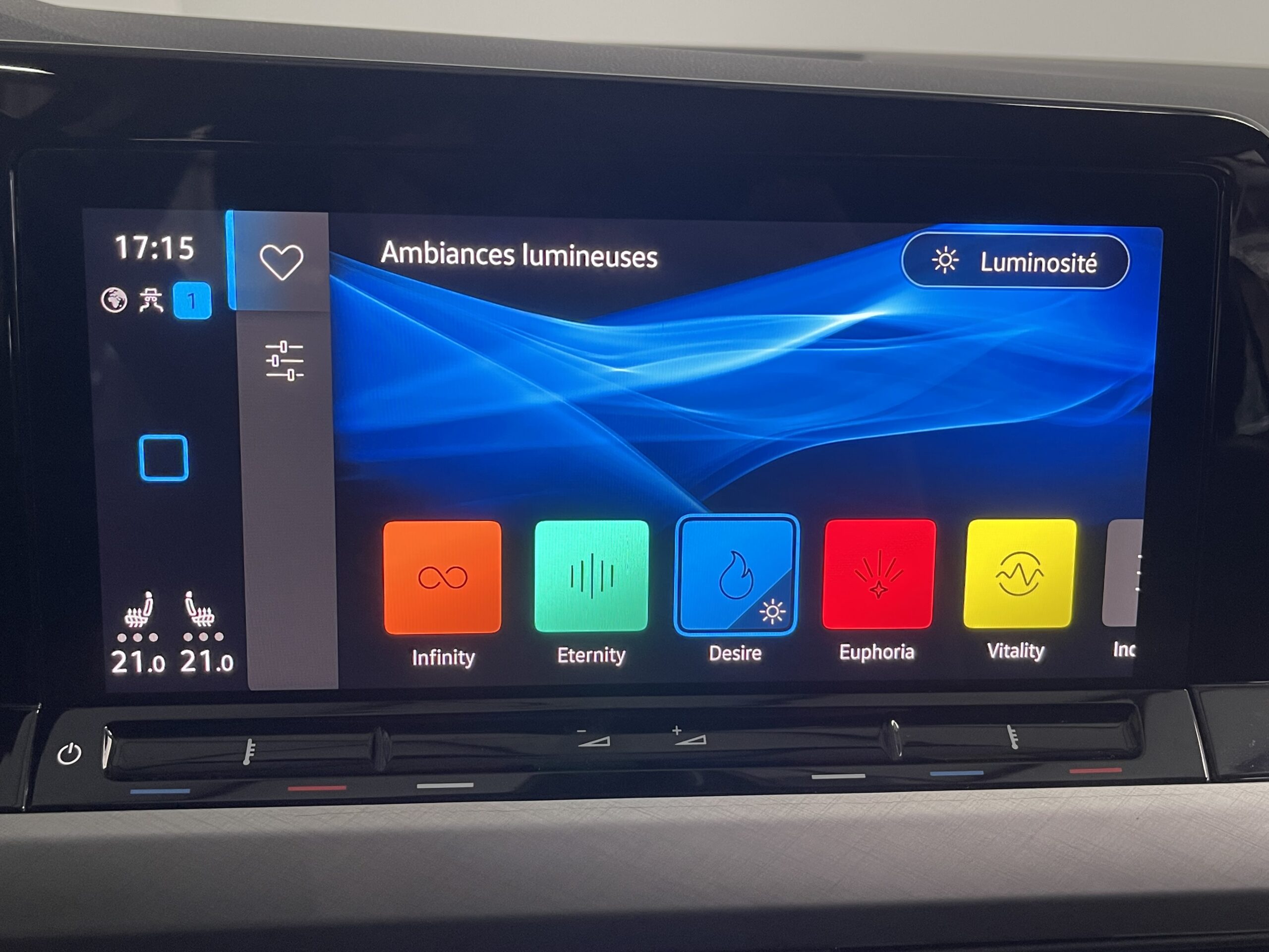 VOLKSWAGEN GOLF Golf VIII 1.0 eTSI OPF 110 DSG7 BlueMotion Technology