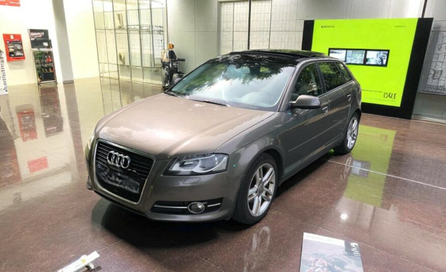 AUDI A3 SPORTBACK 1.6 TDI 105 DPF Ambition Luxe