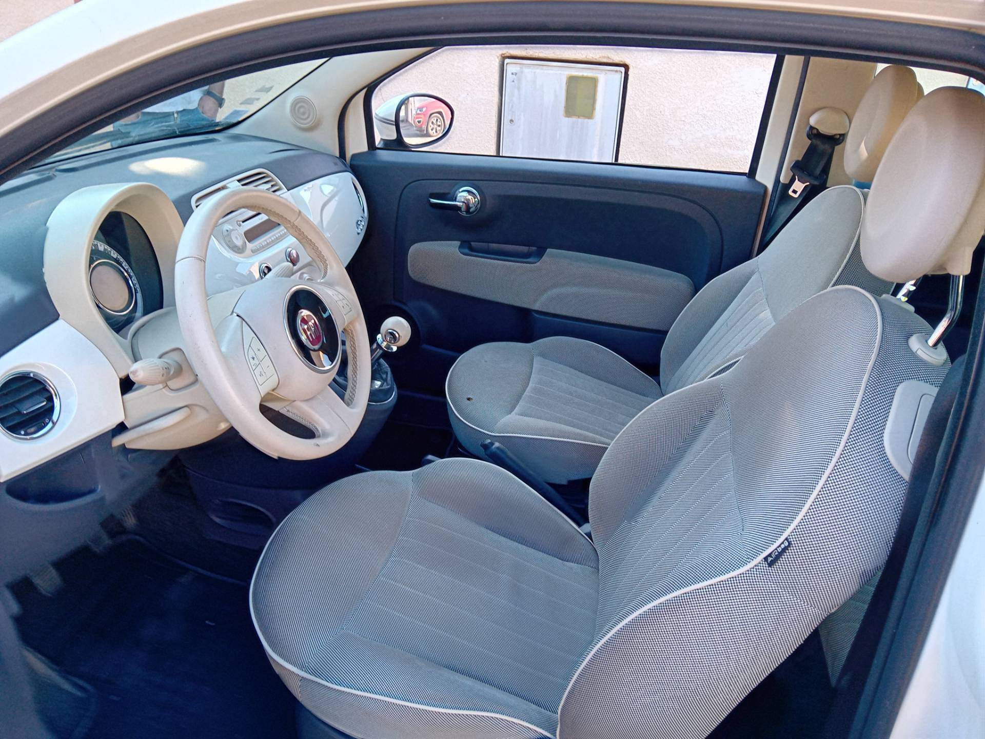 FIAT 500 1.2 8V 69 ch Lounge