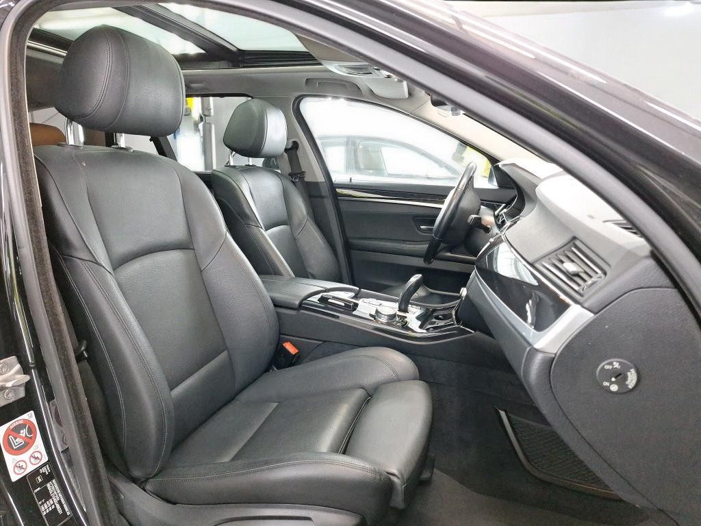 BMW SERIE 5 TOURING F11 LCI Touring 520d 190 ch Lounge Plus A