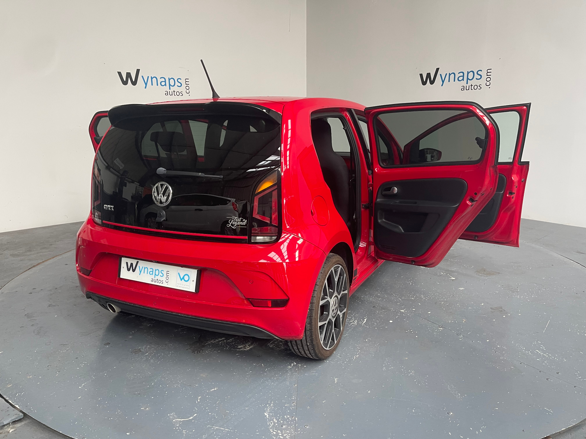 VOLKSWAGEN UP 1.0 115 BlueMotion Technology BVM6 GTi