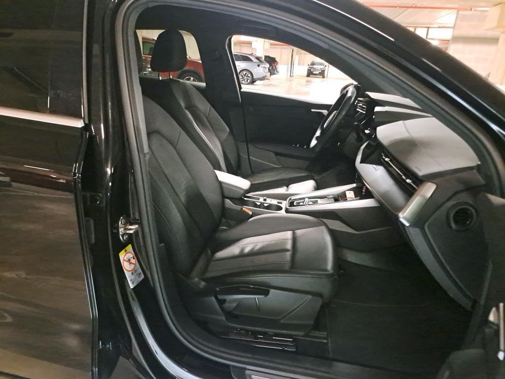 AUDI A3 SPORTBACK 30 TFSI S tronic 7 Design Luxe