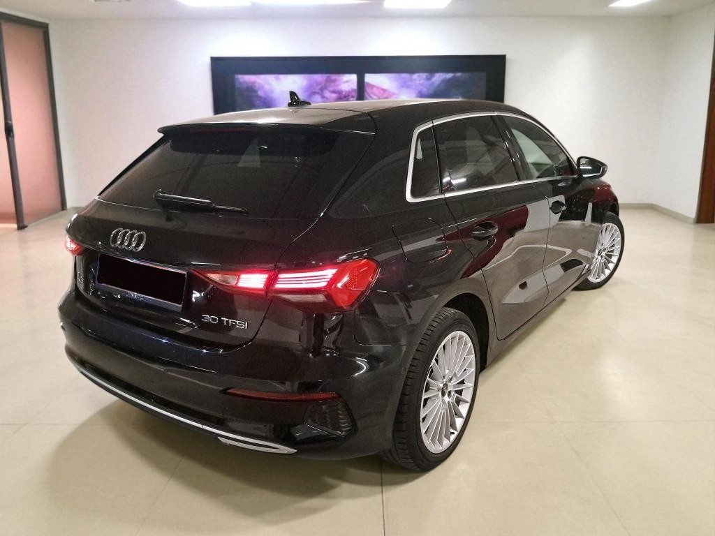 AUDI A3 SPORTBACK 30 TFSI S tronic 7 Design Luxe