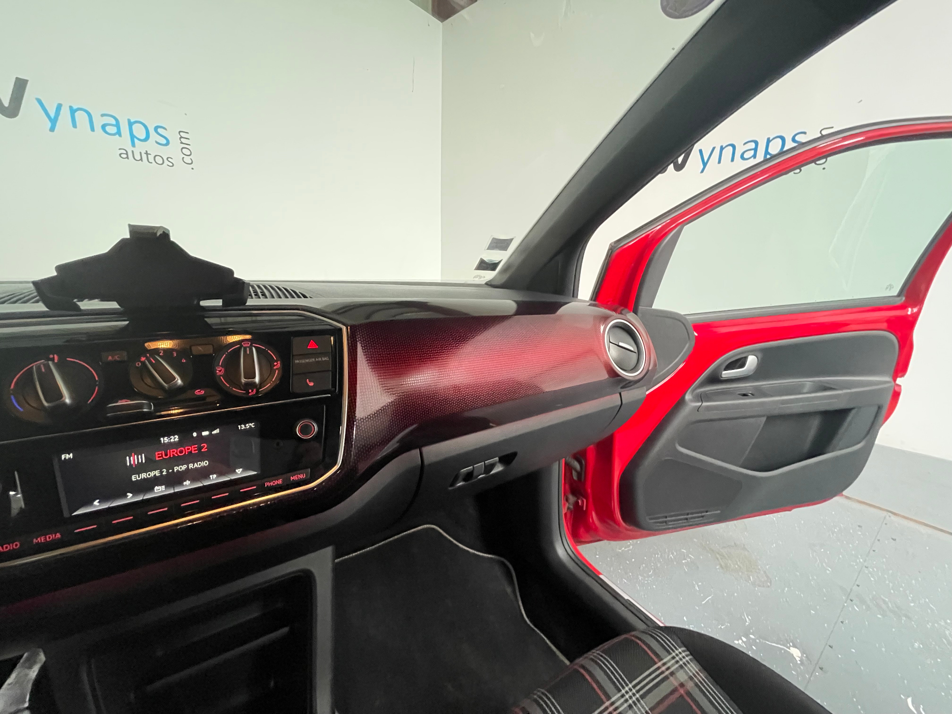 VOLKSWAGEN UP 1.0 115 BlueMotion Technology BVM6 GTi