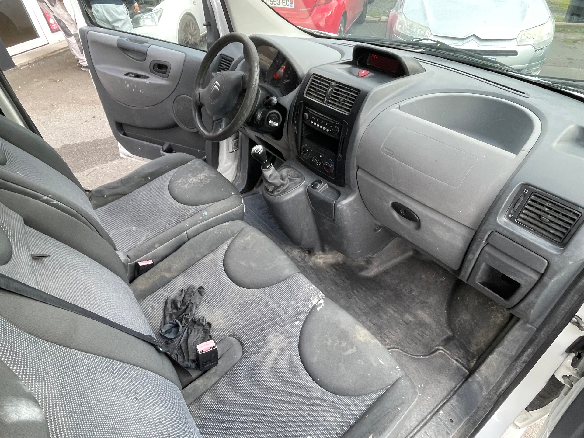 CITROEN JUMPY FOURGON FGN TOLE 1200 L1H1 1.6 HDI – 90 CONFORT