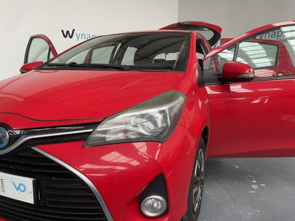 TOYOTA YARIS HYBRIDE 100h Dynamic