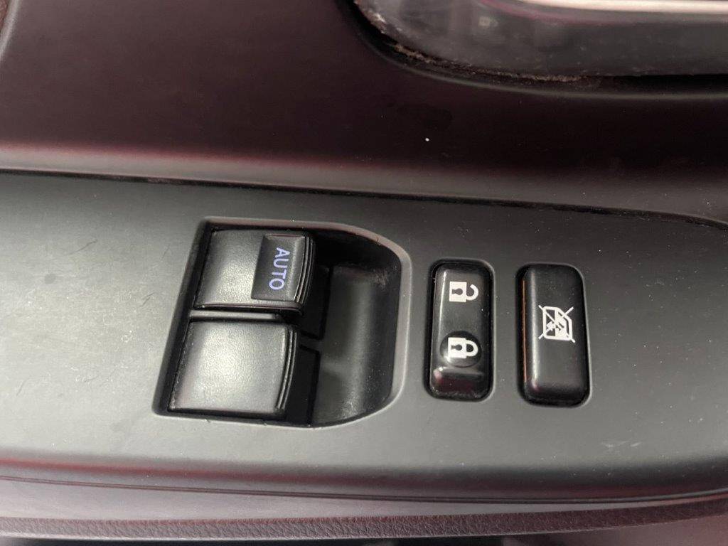 TOYOTA YARIS HYBRIDE 100h Dynamic