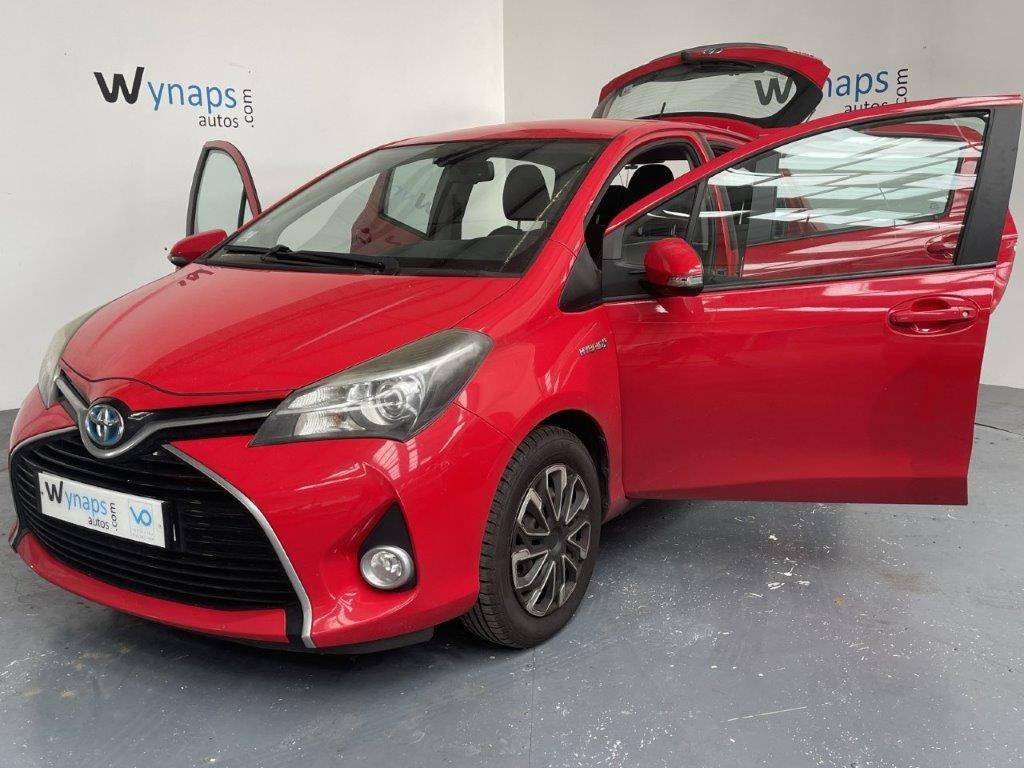 TOYOTA YARIS HYBRIDE 100h Dynamic
