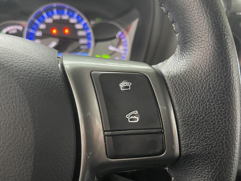 TOYOTA YARIS HYBRIDE 100h Dynamic