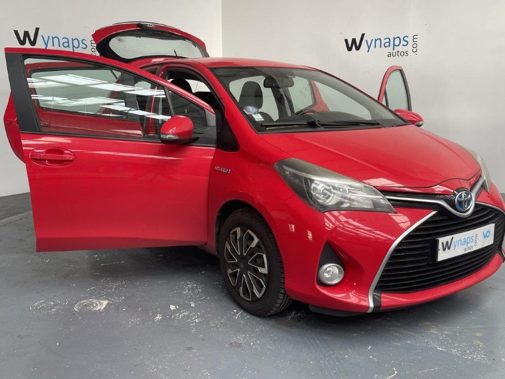 TOYOTA YARIS HYBRIDE 100h Dynamic