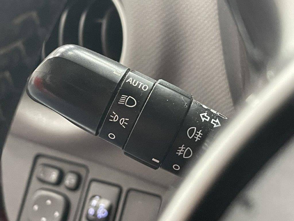 TOYOTA YARIS HYBRIDE 100h Dynamic