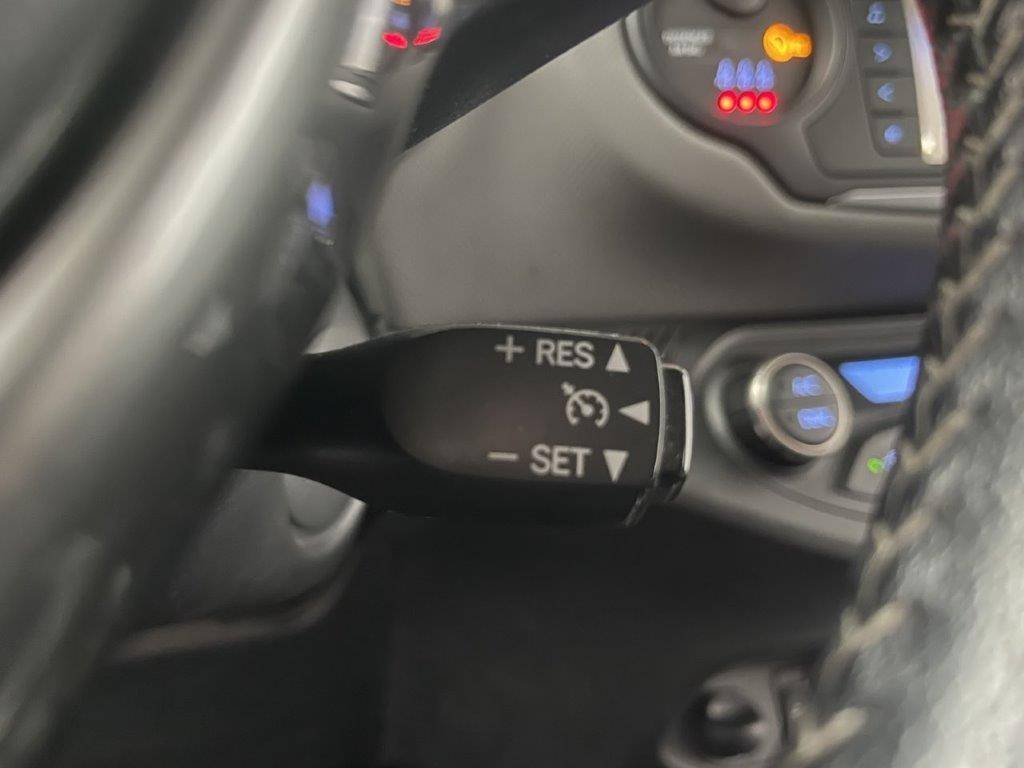 TOYOTA YARIS HYBRIDE 100h Dynamic