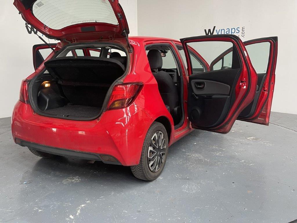 TOYOTA YARIS HYBRIDE 100h Dynamic