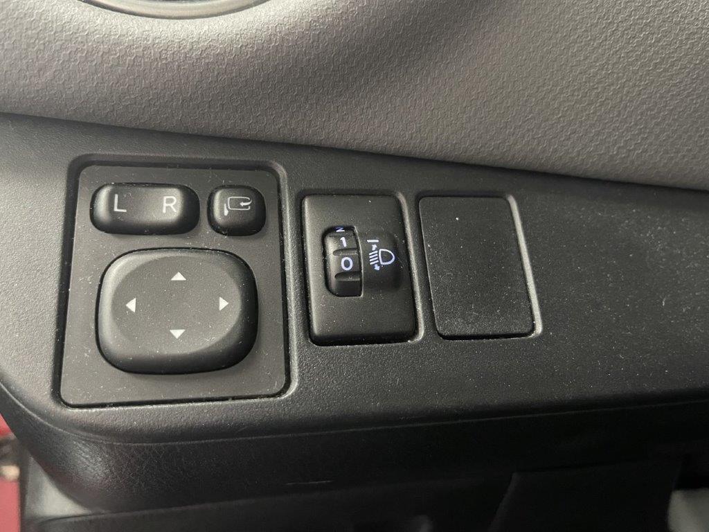 TOYOTA YARIS HYBRIDE 100h Dynamic