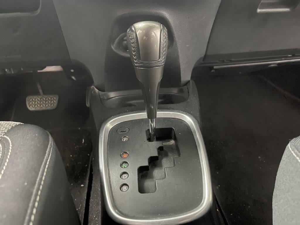 TOYOTA YARIS HYBRIDE 100h Dynamic